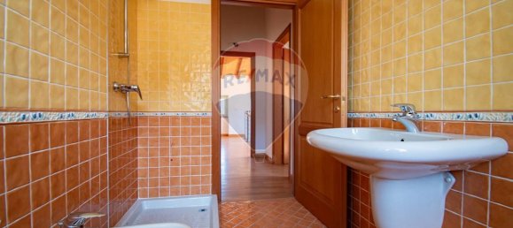 4 bedrooms Villa in Monte Isola, Italy No. 293498 22