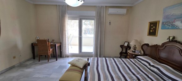 Apartamento de 3 dormitorios en Estepona, Spain No. 166483 25