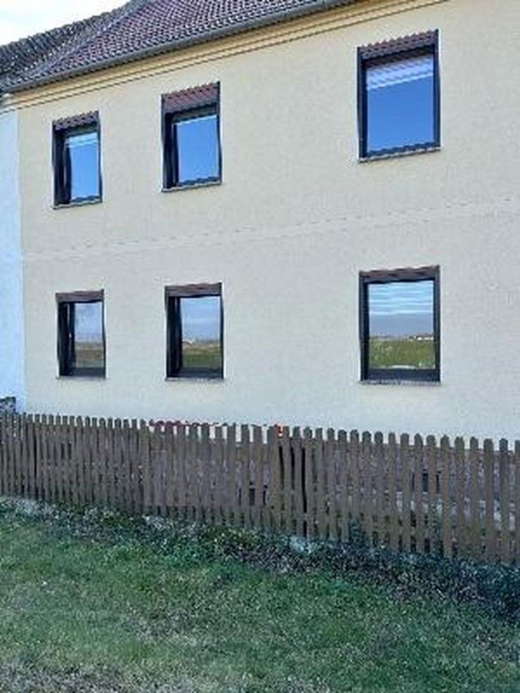 Casa de 12 habitaciónes en Saalekreis, Germany No. 48084