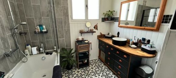 Дом с 3 спальнями в Эгюранд, Франция № 305114 3