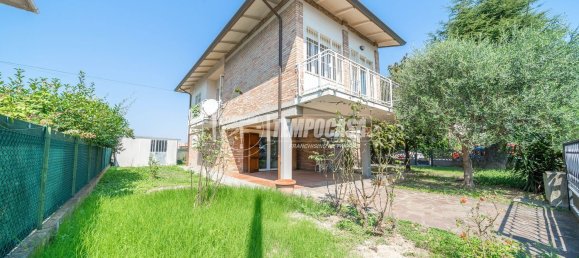 5 rooms Villa in Cesena, Italy No. 260569 3