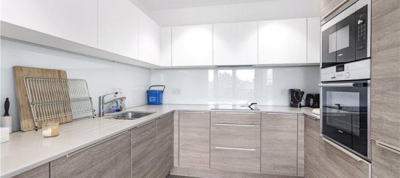 1 bedroom Apartment in London, United Kingdom No. 8688 2