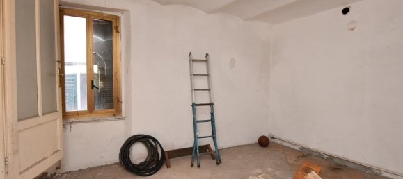 2 Schlafzimmer Wohnung in Altare, Italy, Nr. 39471 10
