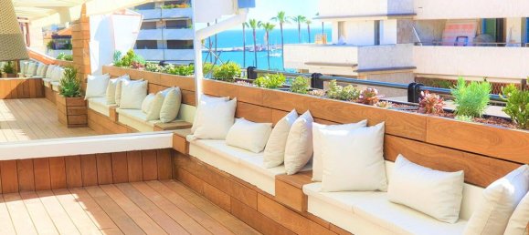 2 bedrooms Penthouse in Cannes, France No. 245839 2