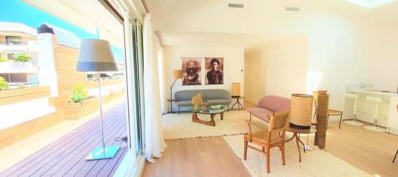 2 bedrooms Penthouse in Cannes, France No. 245839 4