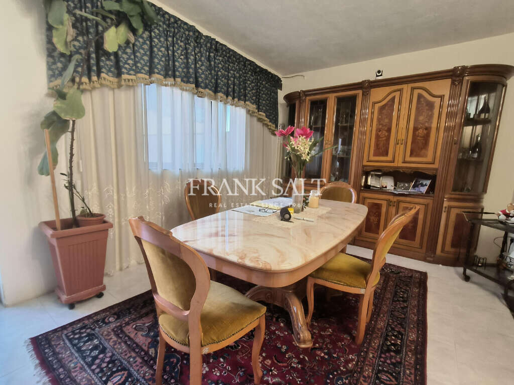 Apartamento T3 em Saint Paul's Bay, Malta N.º 2425