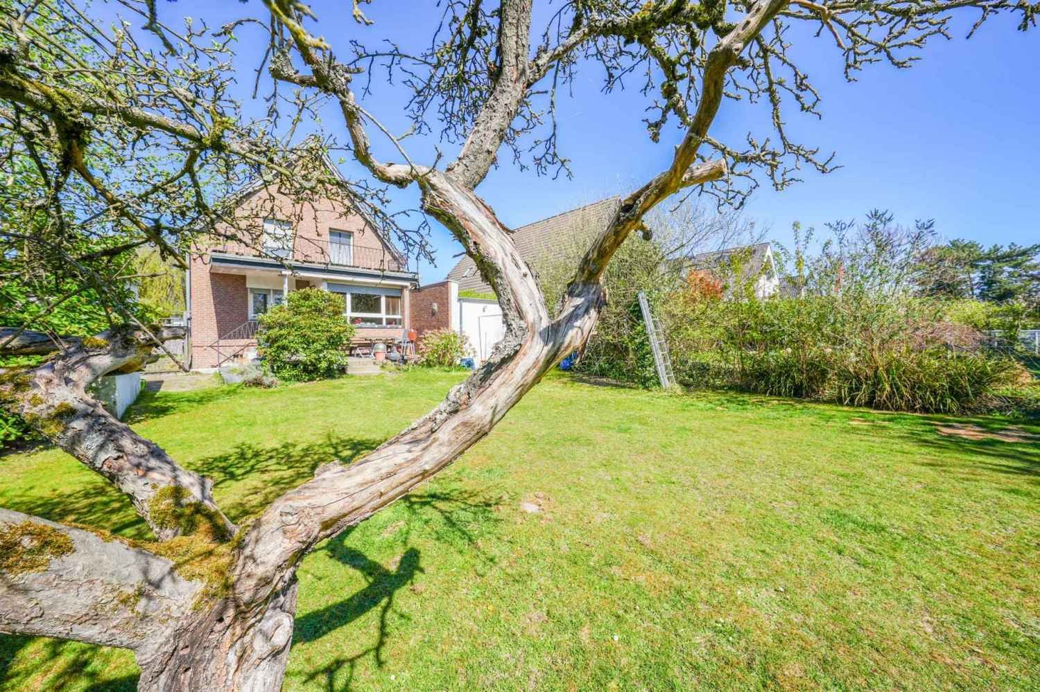 2 bedrooms House in Dusseldorf, Germany No. 274575