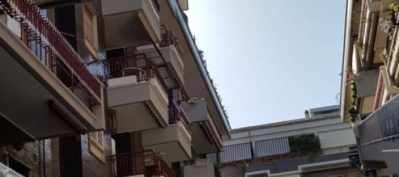 7 rooms Apartment in Rome, Italy No. 205753 15