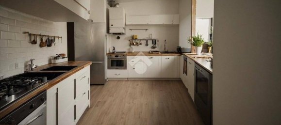 Квартира с 2 спальнями в Колонье, Италия № 302514 2