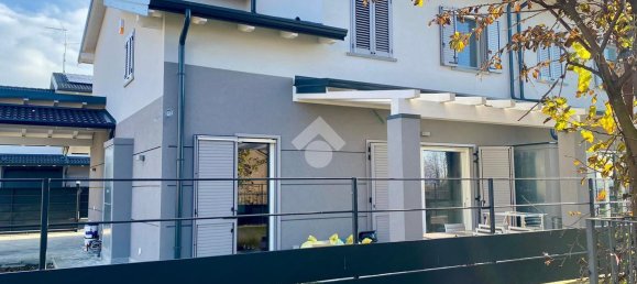 Вилла с 5 комнатами в Казирате д’Адда, Италия № 237776 11