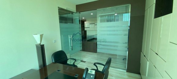 1111m² Office in DIFC, UAE No. 10386 5