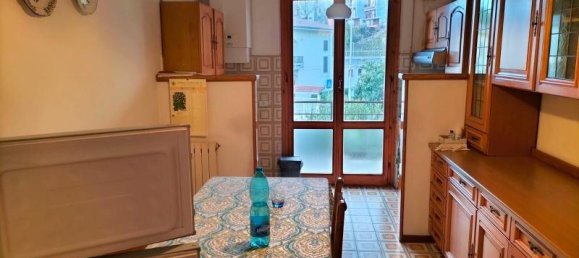 3-salle Appartement à Chiusi, Italy No. 92832 4