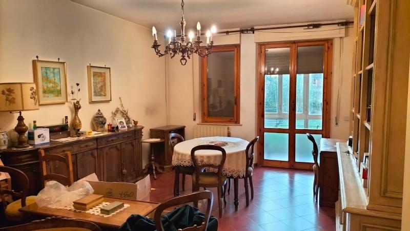 3-salle Appartement à Chiusi, Italy No. 92832