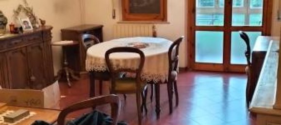 3-salle Appartement à Chiusi, Italy No. 92832 12