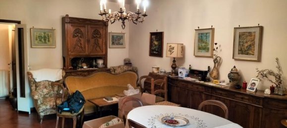 3-salle Appartement à Chiusi, Italy No. 92832 2