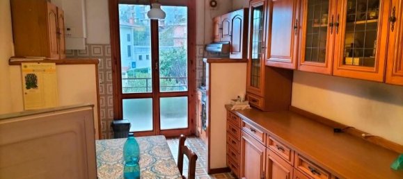 3-salle Appartement à Chiusi, Italy No. 92832 11