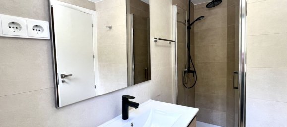 3 bedrooms Townhouse in Estepona, Spain No. 147511 9