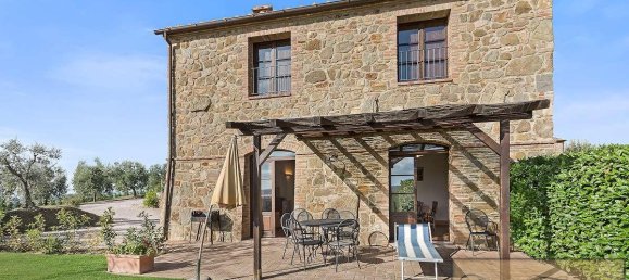 3 bedrooms Apartment in Montalcino, Italy No. 133 6