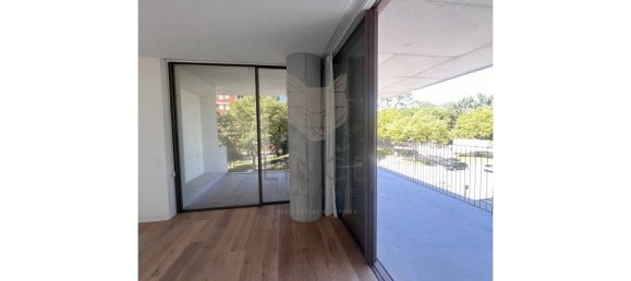 2 chambres Appartement à Porto, Portugal No. 62837 5