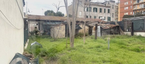 2 rooms House in Rome, Italy No. 23408 3