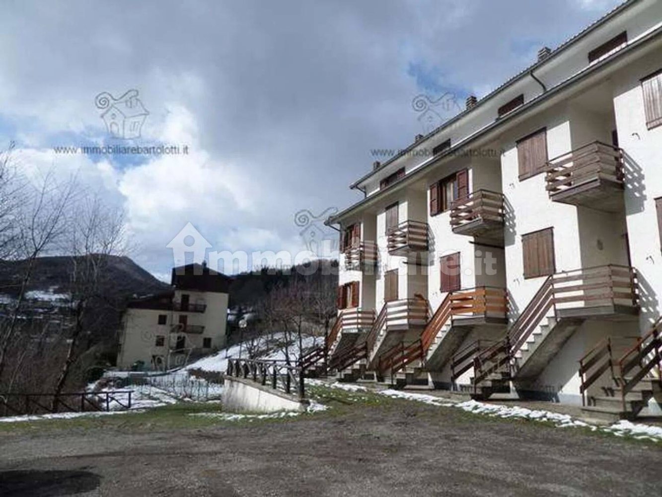 3 bedrooms Apartment in Fiumalbo, Italy No. 341970