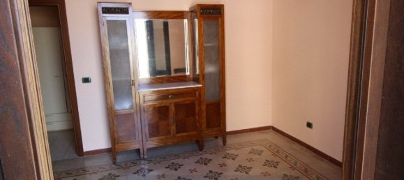 Дом с 5 спальнями в Ното, Италия № 360770 15