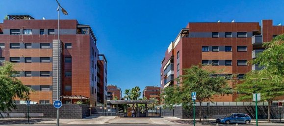 2 bedrooms Apartment in Granada, Spain No. 23340 2