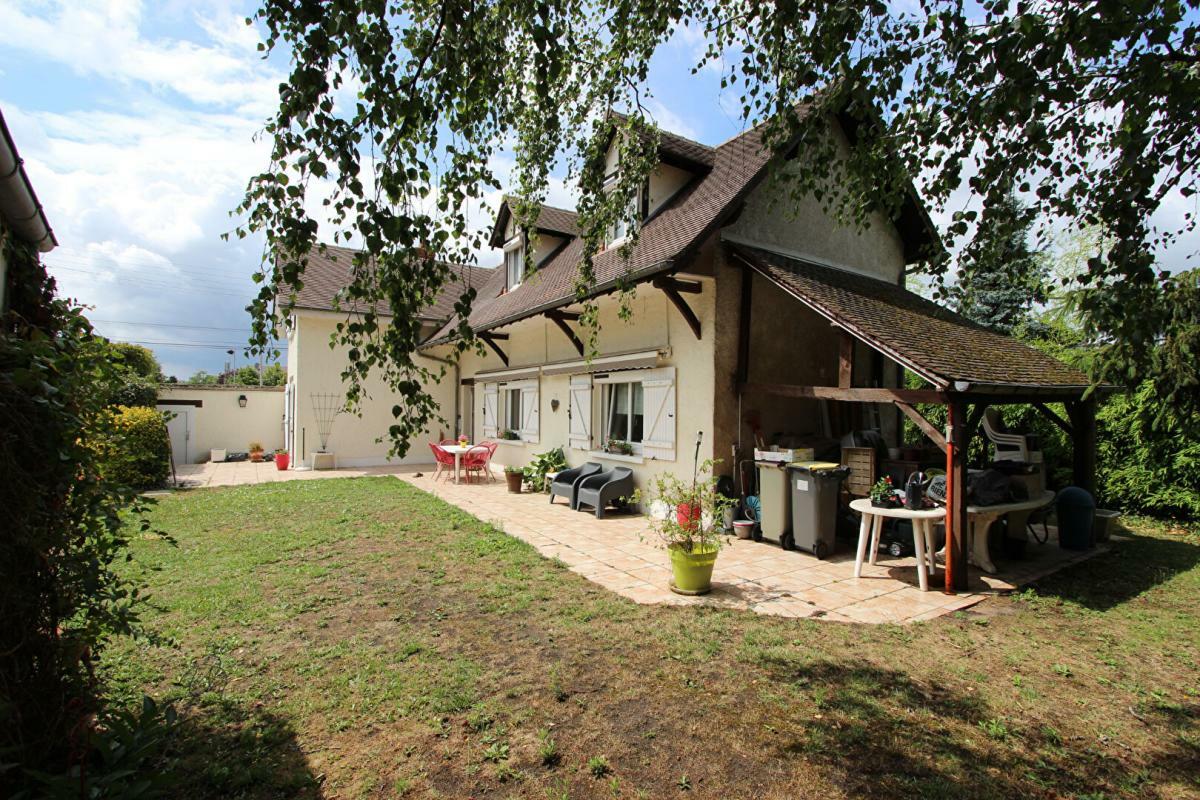 3 bedrooms House in Saint-Jean-le-Blanc, France No. 151973
