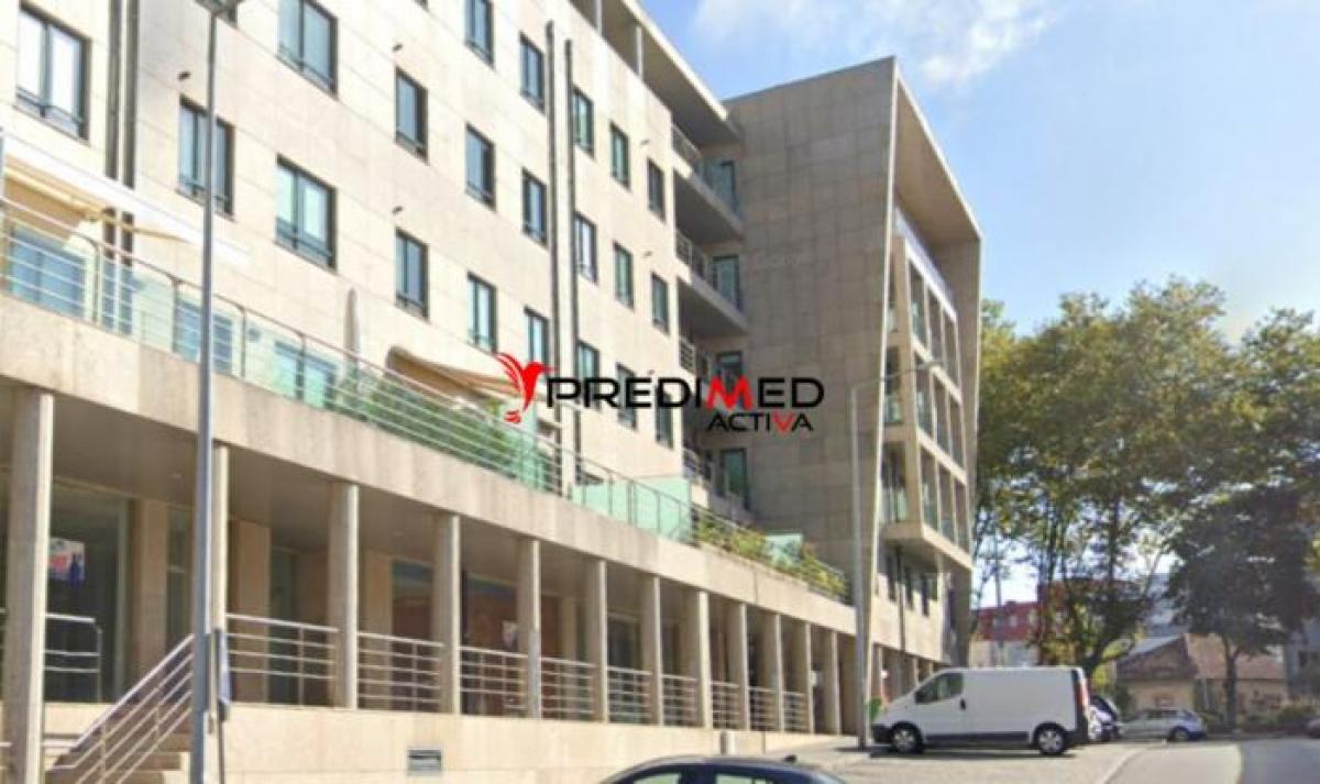 Магазин 344м² в Вила Нова ди Гая, Португалия № 8221