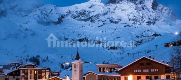 4 bedrooms Apartment in Valtournenche, Italy No. 109884 3