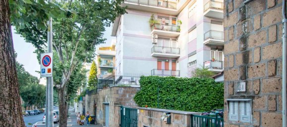 4 rooms Apartment in Rome, Italy No. 33455 25