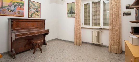 4 rooms Apartment in Rome, Italy No. 33455 12