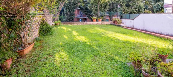 4 rooms Apartment in Rome, Italy No. 33455 33