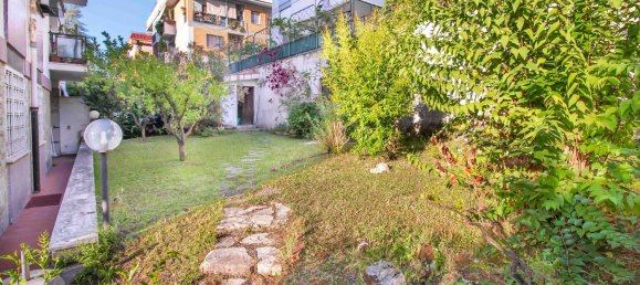 4 rooms Apartment in Rome, Italy No. 33455 20