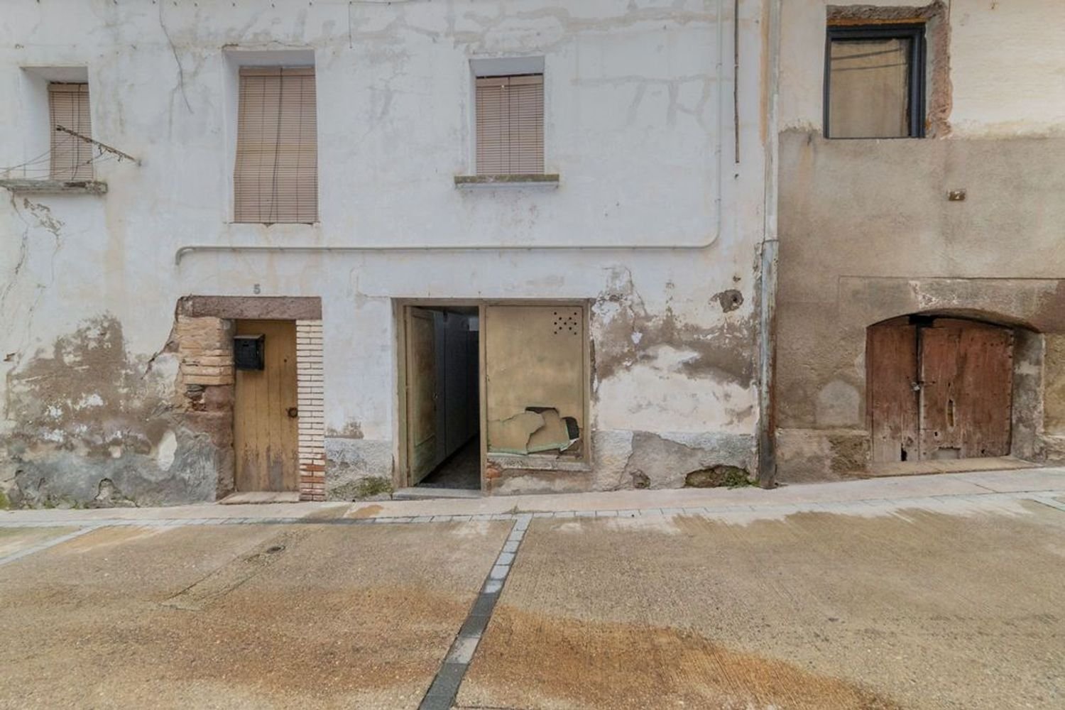 Propiedad comercial en Cardona, Spain 27 m² No. 200481