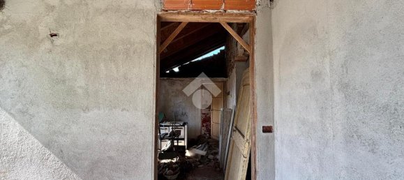 Casa de 2 dormitorios en Scagnello, Italy No. 54784 4