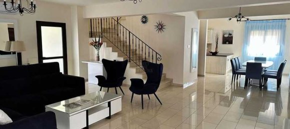 4 bedrooms Commercial property in Paralimni, Cyprus No. 20451 6