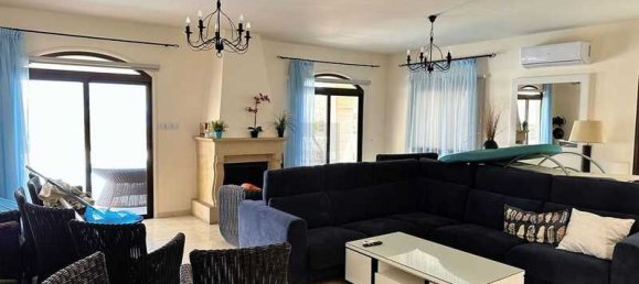 4 bedrooms Commercial property in Paralimni, Cyprus No. 20451 7