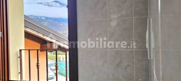 2 bedrooms Apartment in Cuvio, Italy No. 344044 9