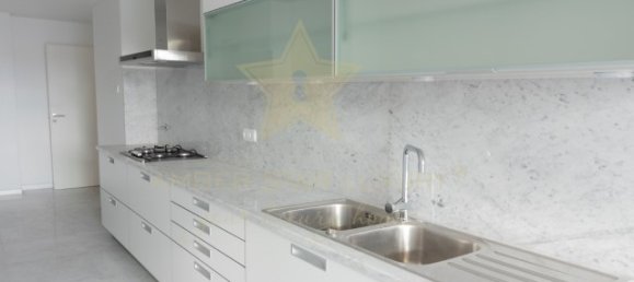 Apartamento de 4 dormitorios en Funchal, Portugal No. 174556 13