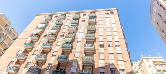 2 bedrooms Apartment in Rome, Italy No. 310800 3