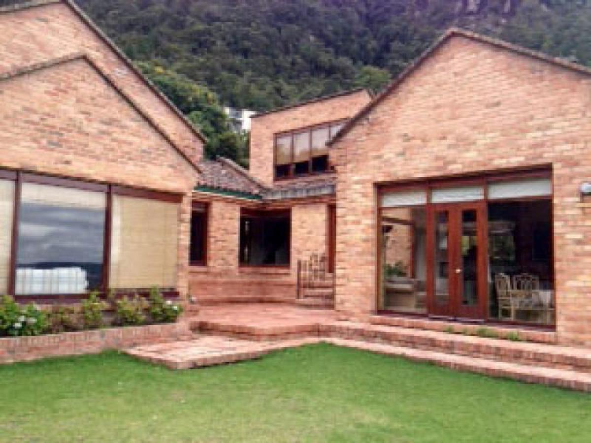 4 bedrooms House in Bogota, Colombia No. 10515