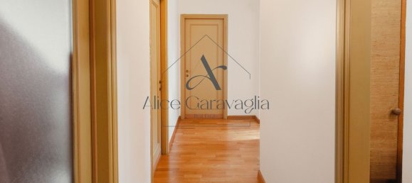 4غرفة بانتهاوس في Varese, Italy رقم 4215 76
