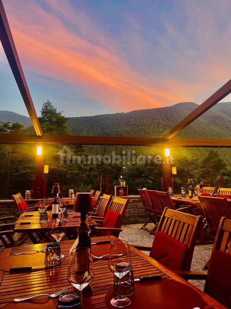 200m² Commercial property in Craveggia, Italy No. 331377