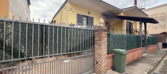 4 rooms Villa in Mariglianella, Italy No. 22800 2