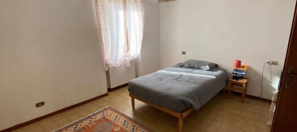 4 rooms Apartment in Massa, Italy No. 82938 8