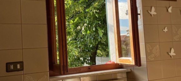 4 rooms Apartment in Massa, Italy No. 82938 2