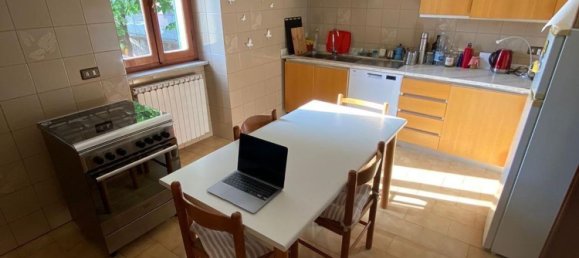 4 rooms Apartment in Massa, Italy No. 82938 9