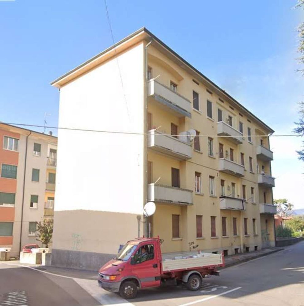 Квартира с 2 комнатами в Мальнате, Италия № 99358