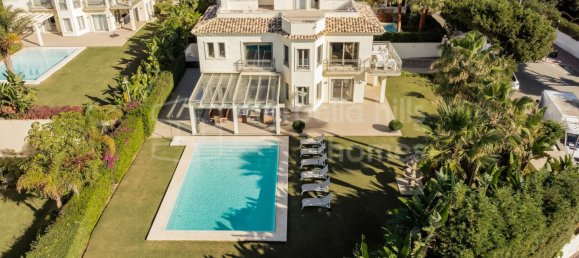 5 bedrooms Villa in Marbella, Spain No. 64397 10